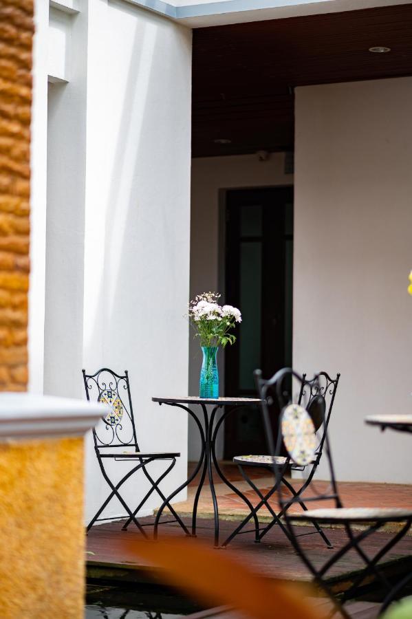 Chinoiserie Collection Resort And Spa Nai Harn Exterior photo